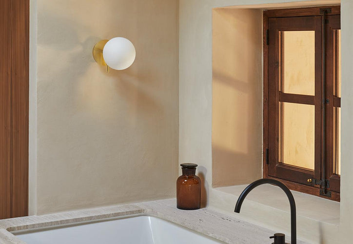 Aromas del Campo Atom Wall Light