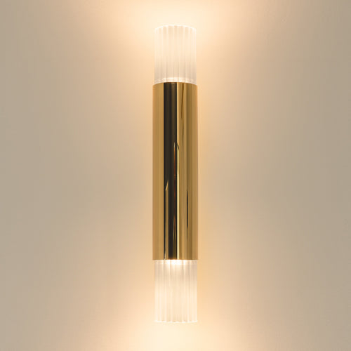 Ilfari Embrace Wall Light