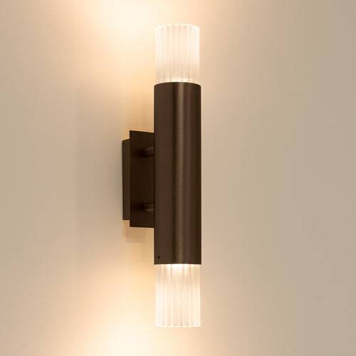 Ilfari Embrace Wall Light