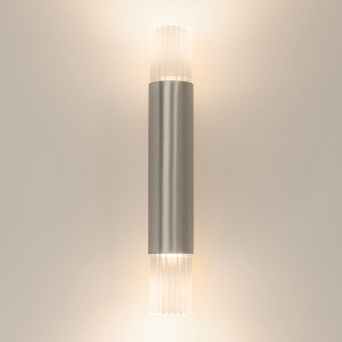 Ilfari Embrace Wall Light