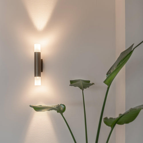 Ilfari Embrace Wall Light