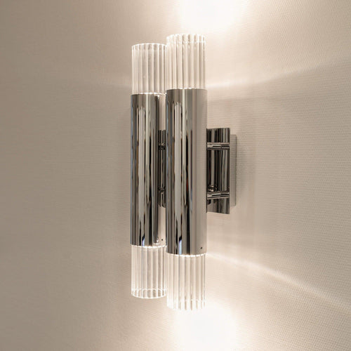 Ilfari Embrace Wall Light