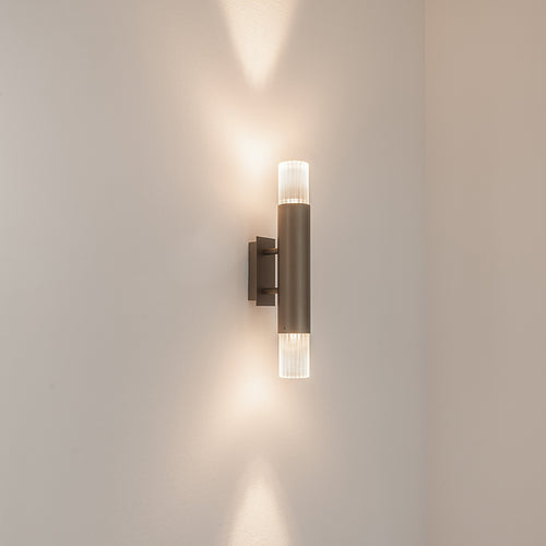 Ilfari Embrace Wall Light