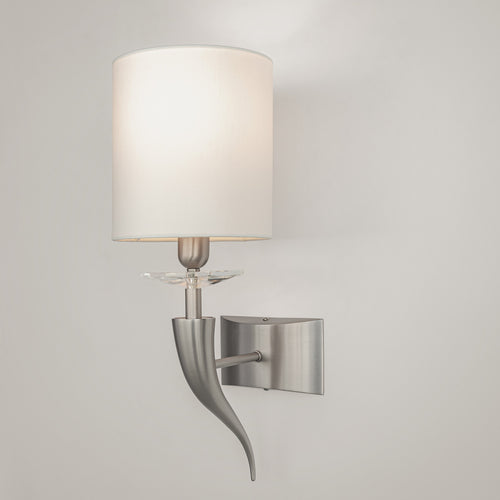 Ilfari Loving Arms Wall Light