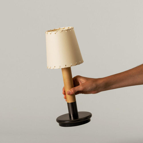 Santa & Cole Básica Mínima Batería Portable Table Lamp